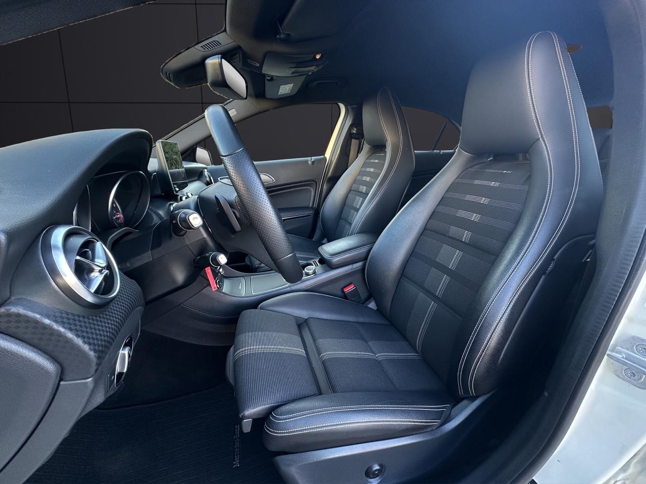 Mercedes-benz A 200 d Automatic Sport NEXT - NIGHT PACK FULL OPTIONAL