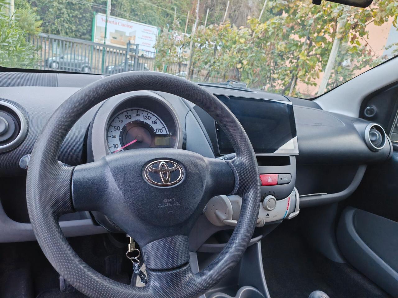 Toyota Aygo GPL E TABLET CARPLAY
