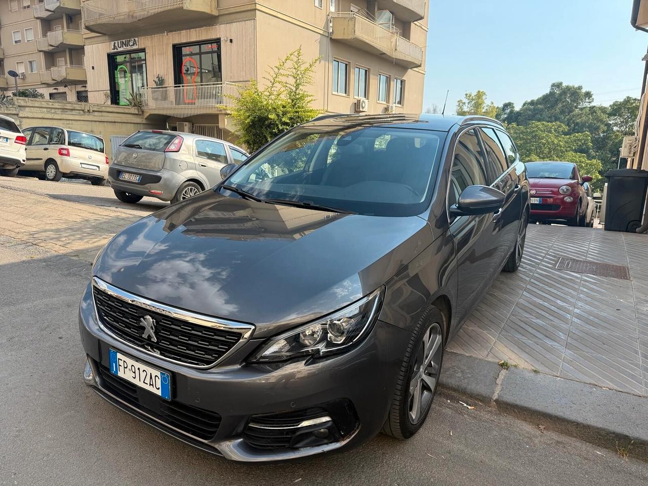 Peugeot 308 BlueHDi 130 S&S SW Allure