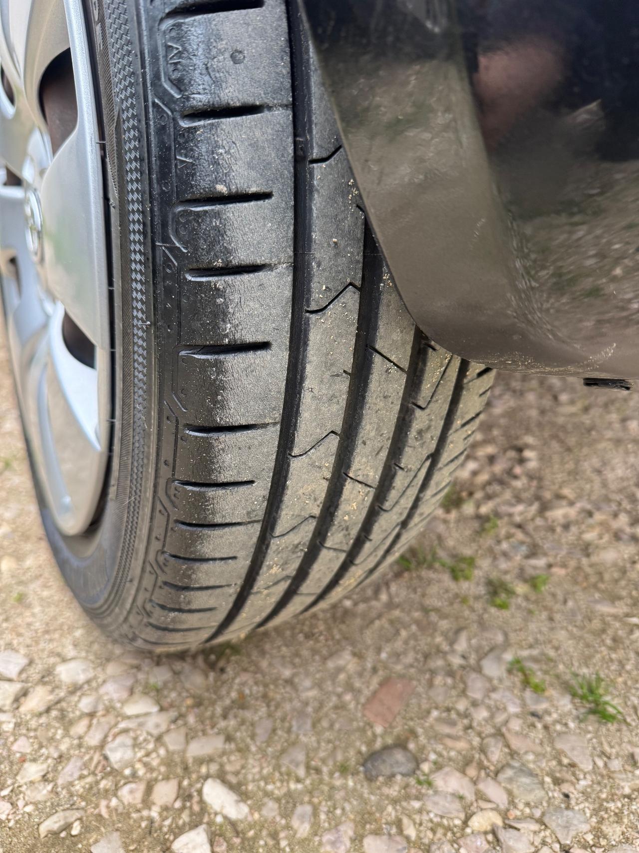 Toyota Yaris 1.3 5 porte