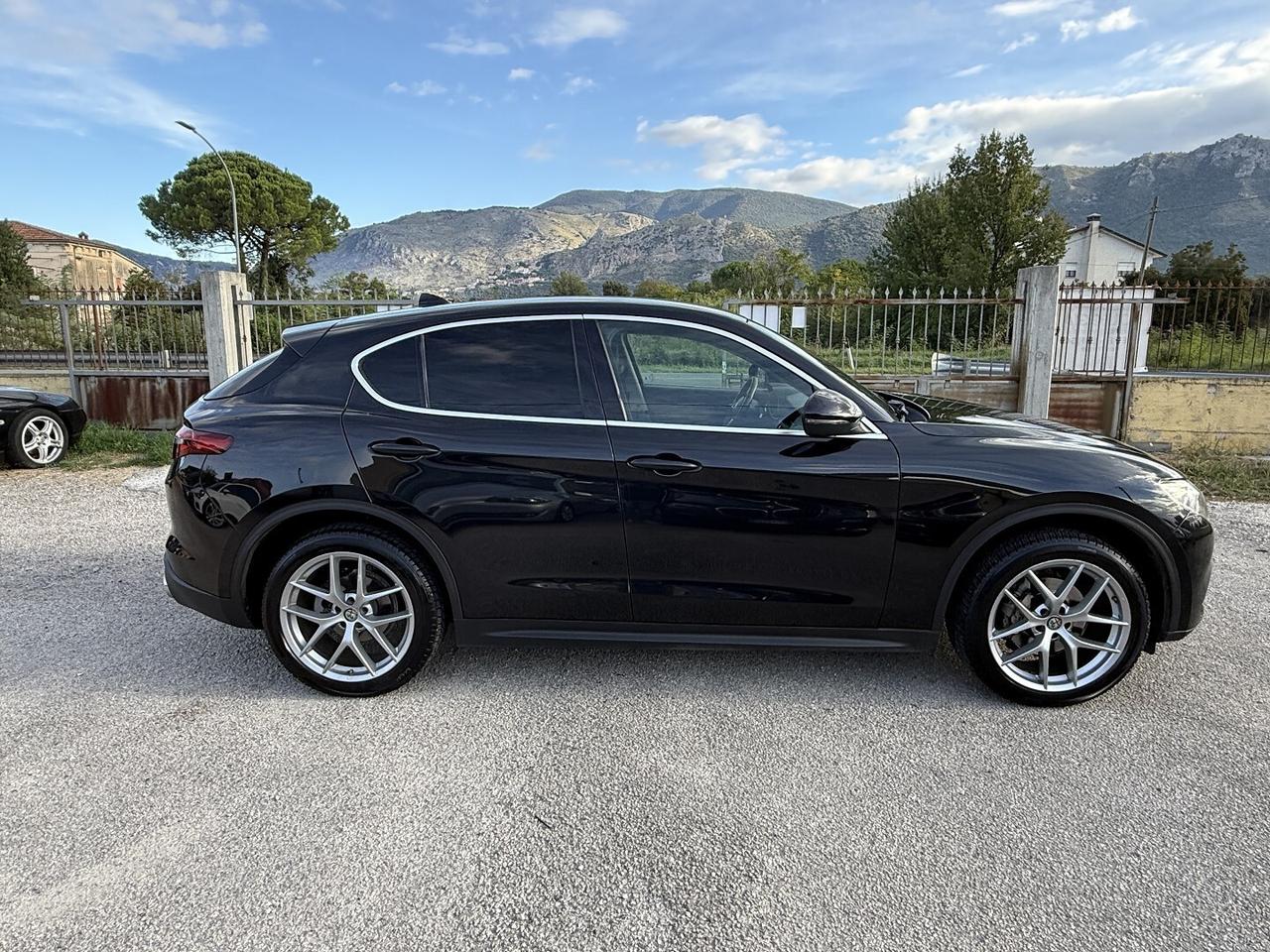 ALFAROMEO STELVIO AT8 Q4 EXECUTIVE NAVI PELLE
