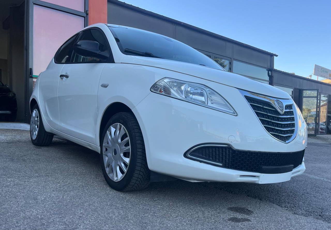 Lancia Ypsilon 1.2 69 CV 5 P Gold-km104000-