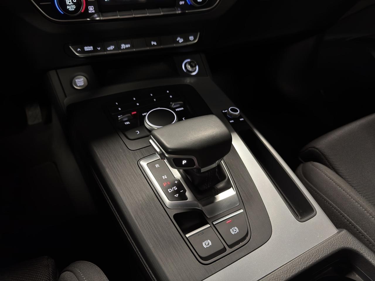 Audi Q5 50 2.0 tfsi e Business quattro 299cv s-tronic