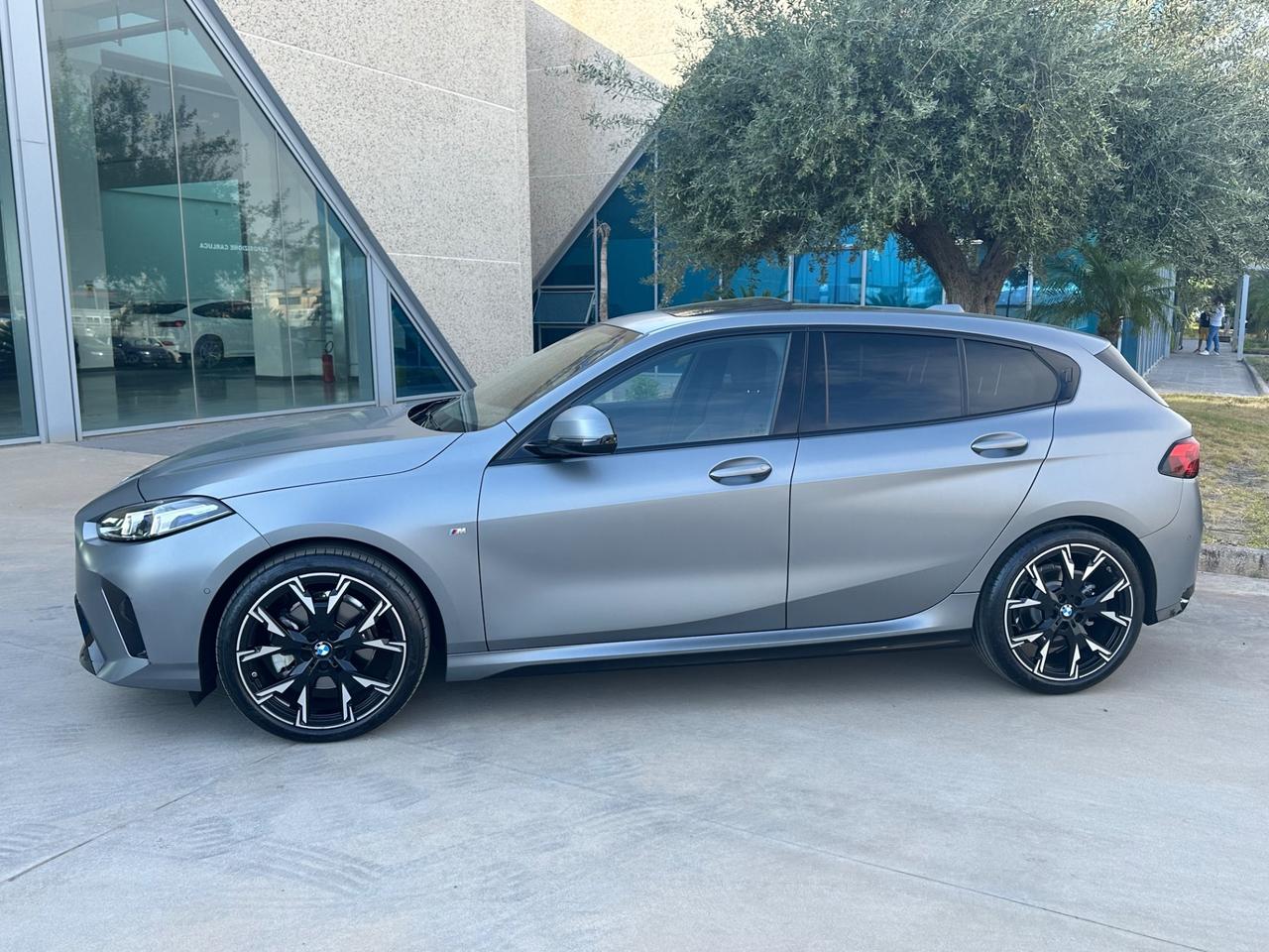 BMW 118 d MSport auto possibilità noleggio no scoring