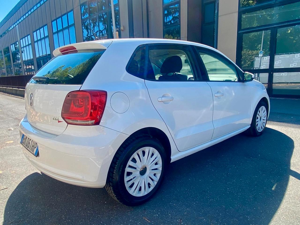 Volkswagen Polo 5p 1.2 tdi COMPLETAMENTE TAGLIANDATA -GARANZIA -NEO PATENTATI