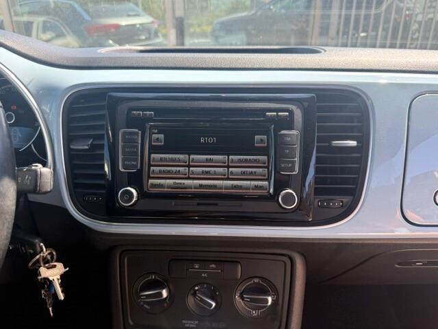 Volkswagen Maggiolino Cabrio 1.6 TDI DSG Design