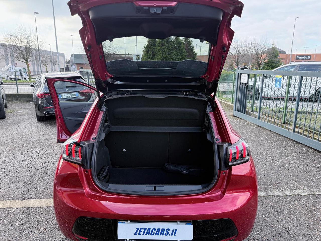 Peugeot 208 5 Porte 208 1.2 puretech GT Pack s&s 100cv eat8