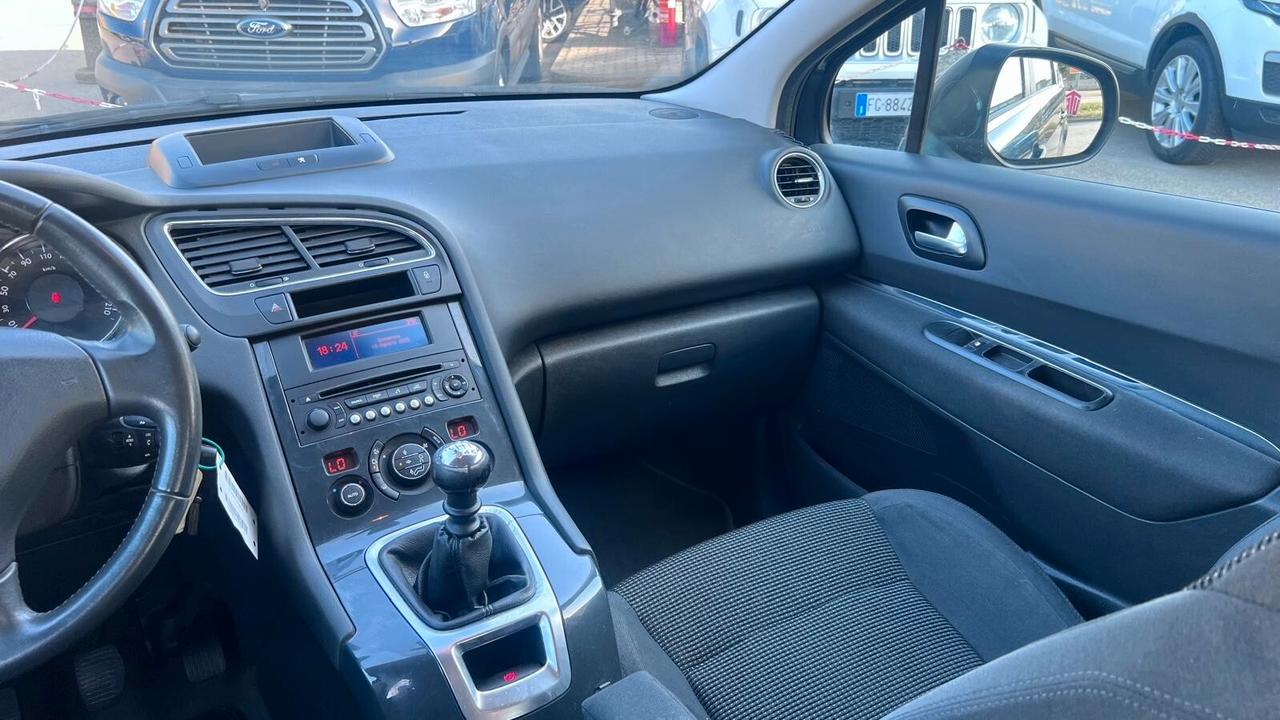 Peugeot 5008 1.6 HDi 112CV Business
