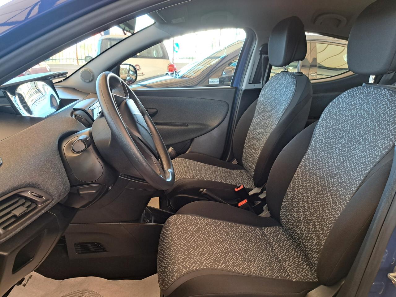 Lancia Ypsilon 1.2 69 CV 5 porte S&S Elefantino