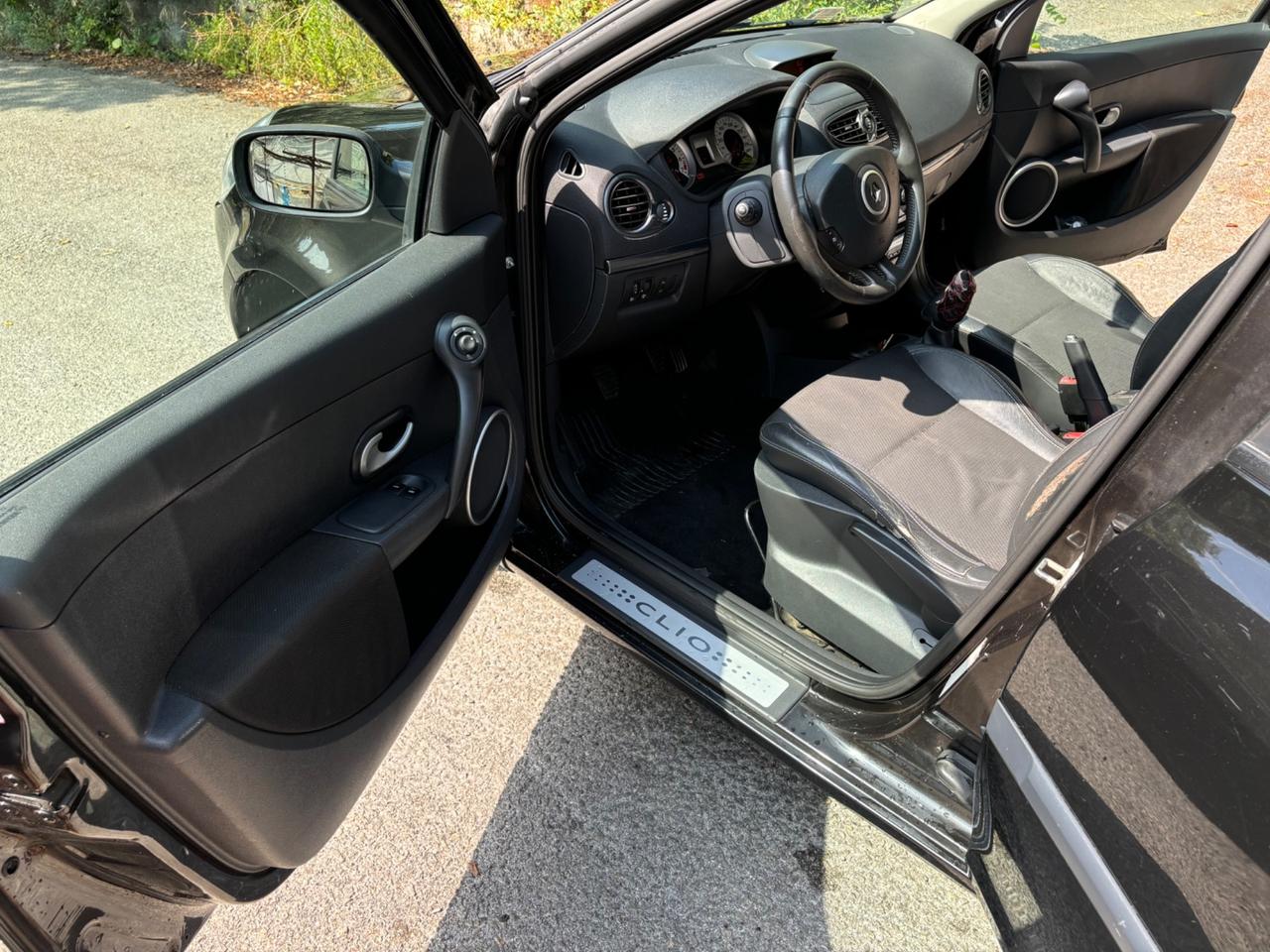 Renault Clio 1.2 16V 5 porte Le Iene