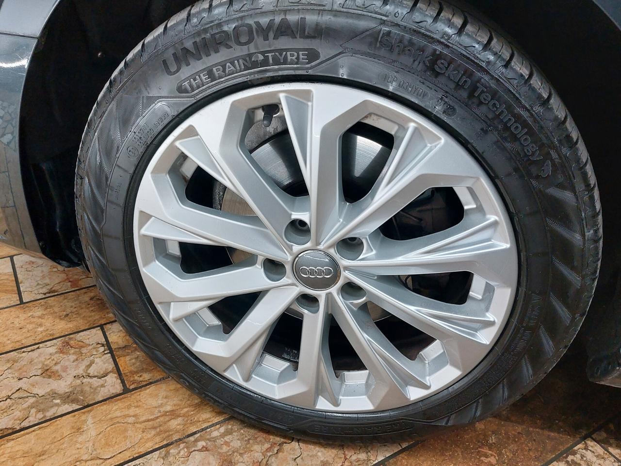 Audi A4 Avant 2.0 TDI 150 station wagon