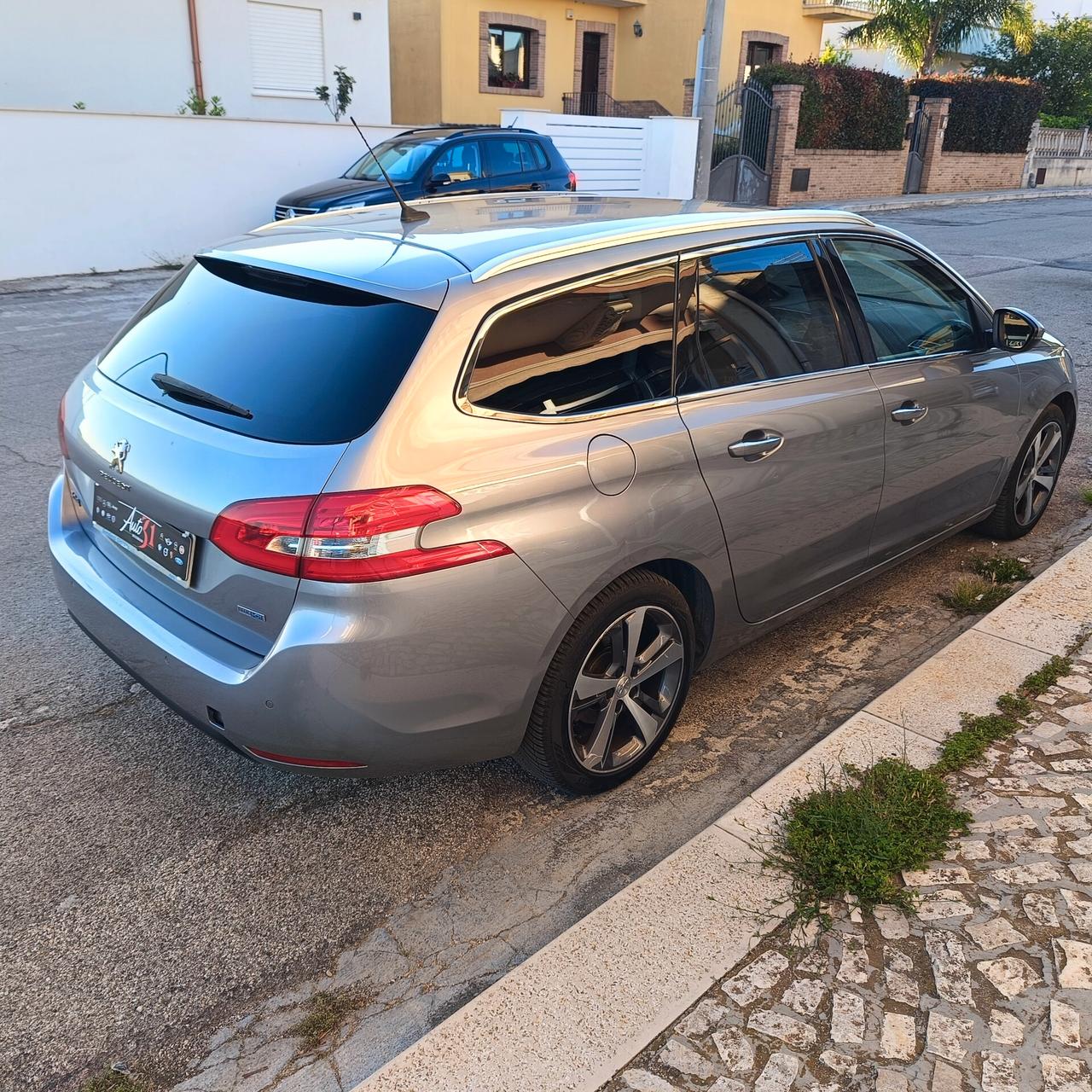 Peugeot 308 BlueHDi 120 S&S SW Allure