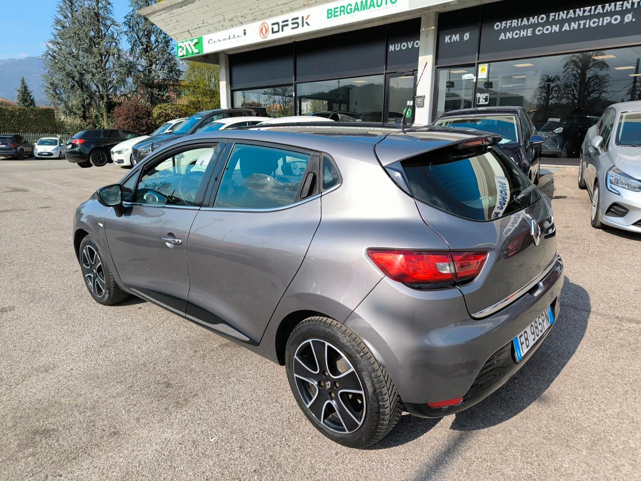 Renault Clio 1.2 75 CV 5 porte Duel *neopatentati*full optional*