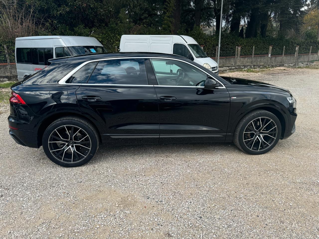 Audi Q8 50 TDI 286 CV Sport S-LINE QUATTRO