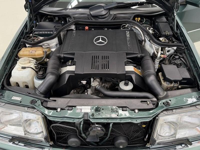 Mercedes-Benz W124 – 500E VERDE MALACHITE METALLICO