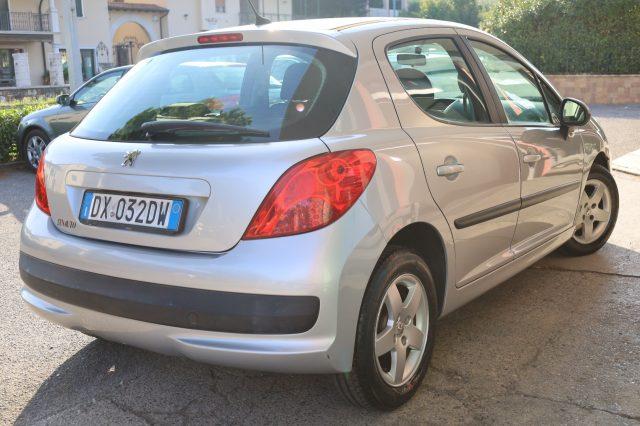 PEUGEOT 207 1.4 ECO GPL 75CV 5Porte Sport per NEOPATENTATI