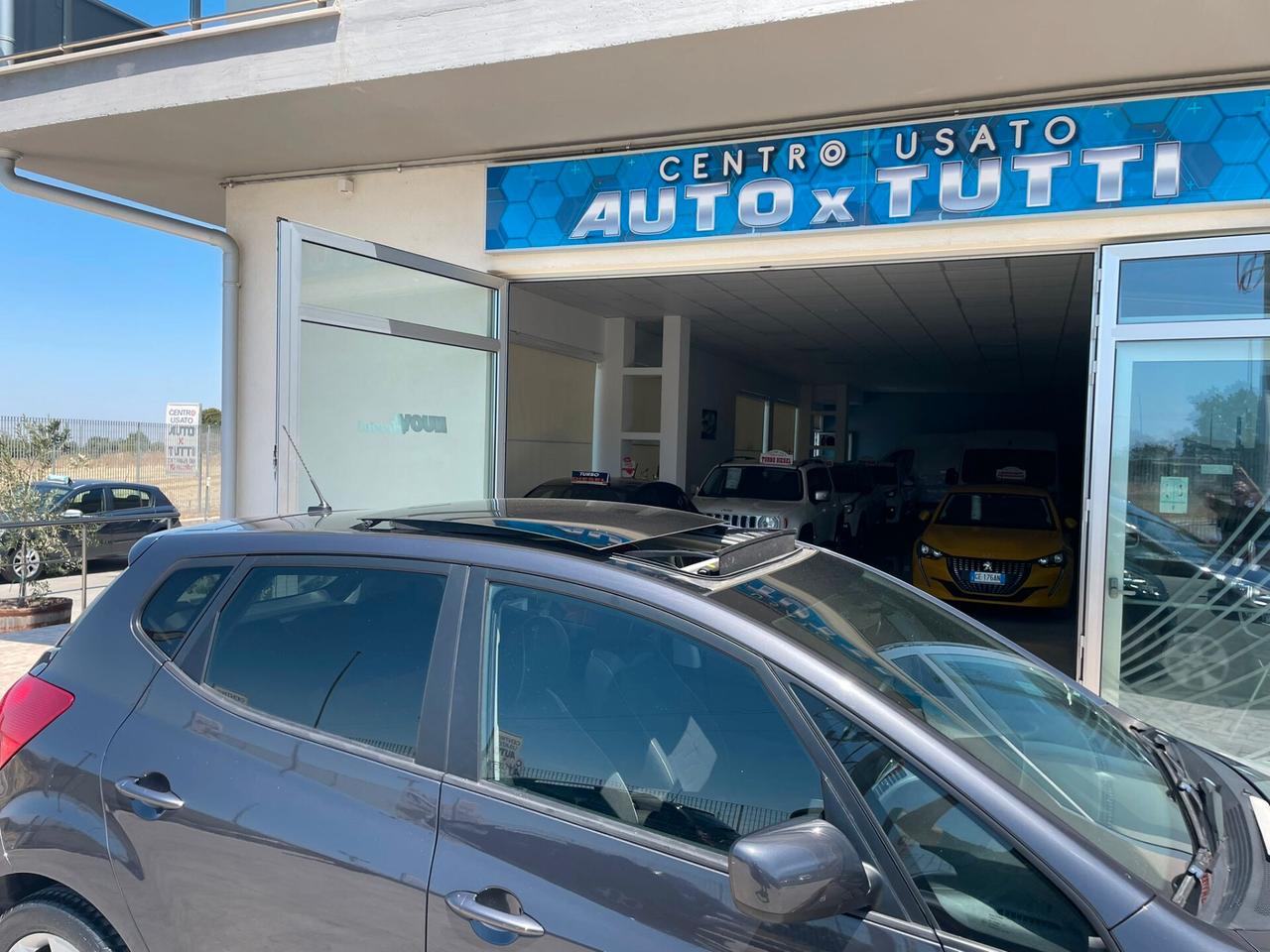Kia Venga 1.4 CRDi 90CV Cool con tetto panoramico