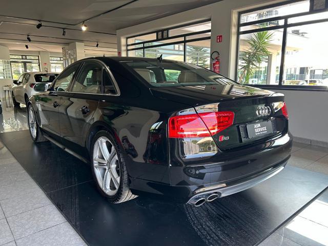 AUDI S8 S8