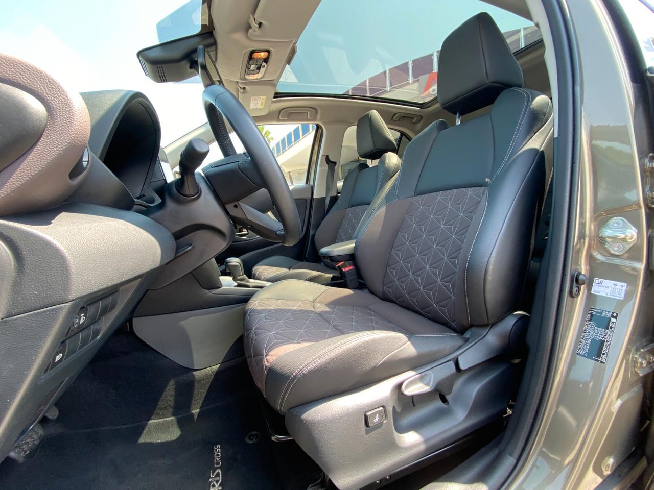 Toyota Yaris Cross 1.5h Lounge fwd 116cv e-cvt