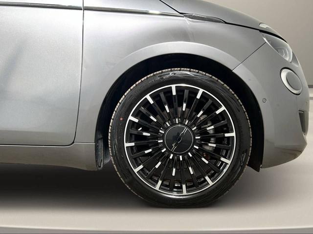 FIAT 500 Berlina 42 kWh La Prima 320 Km autonomia