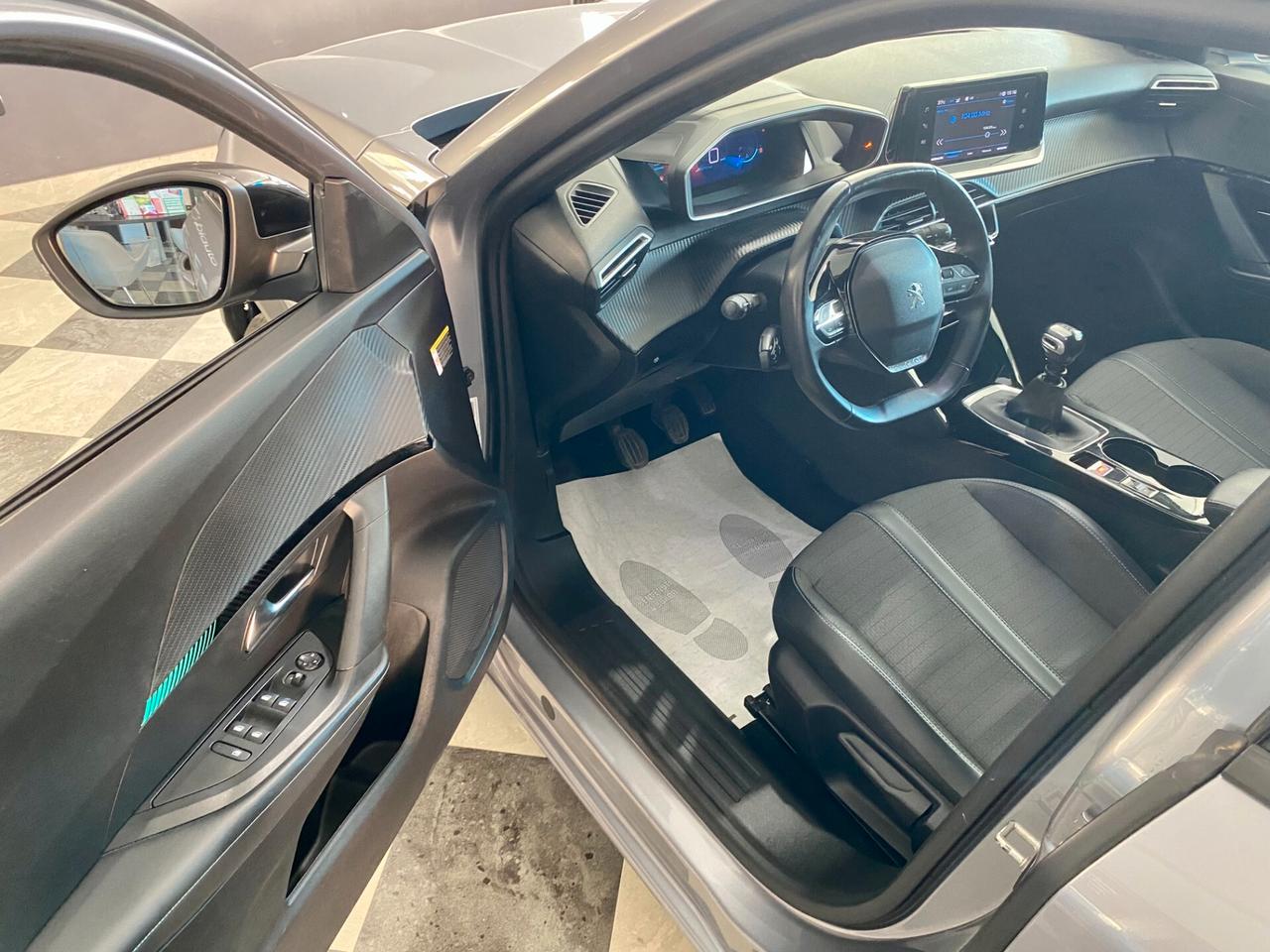Peugeot 2008 PureTech 100 S&S Allure-2023