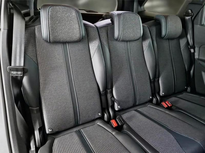 PEUGEOT 5008 BlueHDi 130 Allure Pack EAT8 S/S aut.