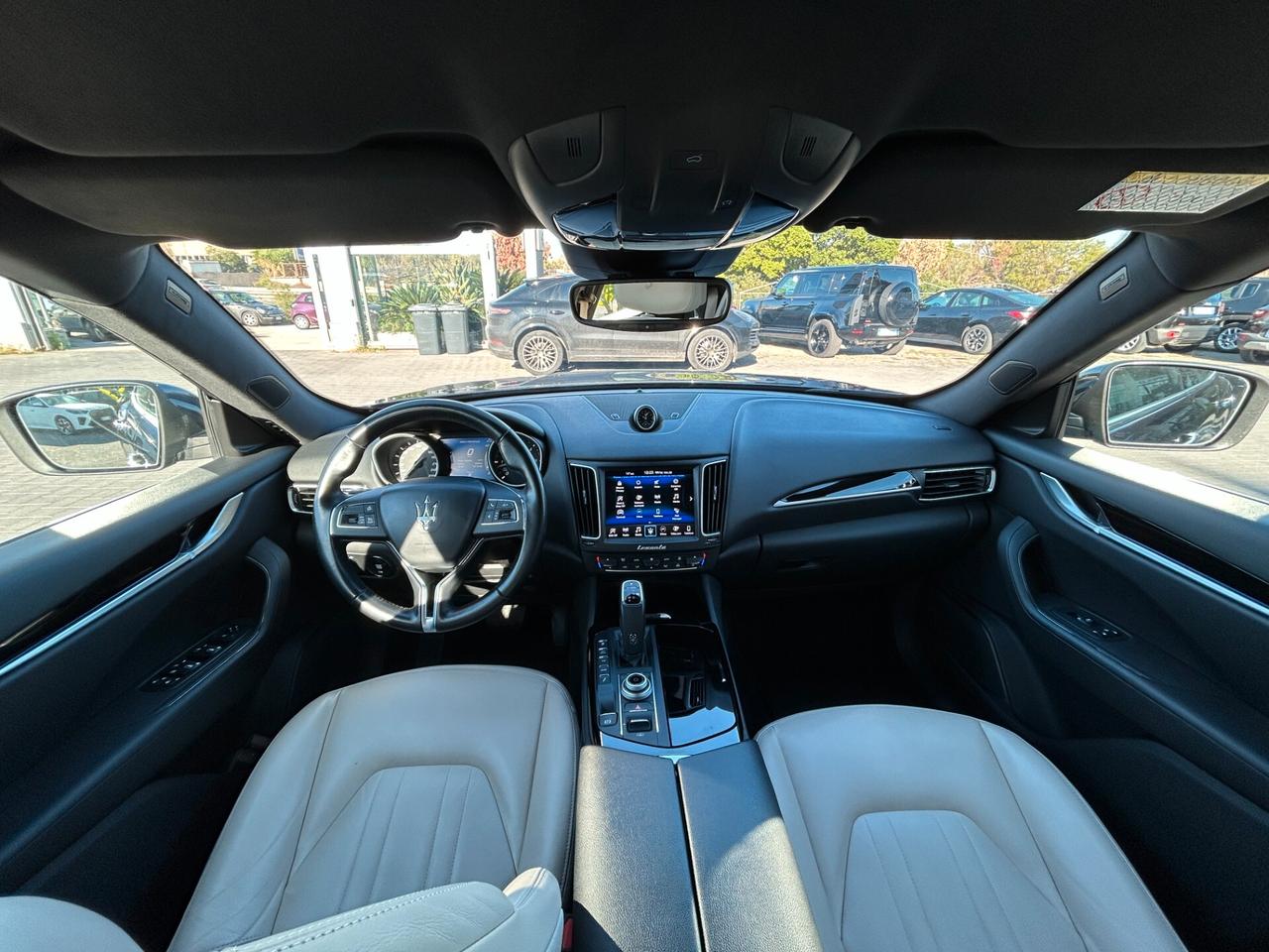 Maserati Levante 3.0 V6 275cv auto my19
