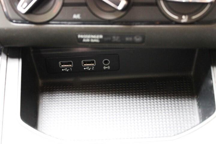 Seat Ibiza 1.0 TGI 5 porte Style BENZINA METANO IMPIANTO REVISIONATO CLIMA MEDIA SISTEM COLOR