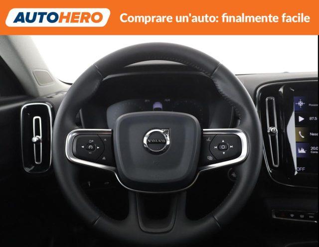 VOLVO XC40 T3 Momentum Pro