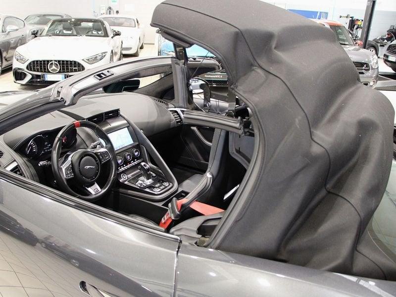 Jaguar F-Type F-Type Cabrio 2.0 i4 chequered flag