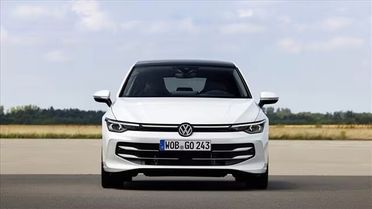 VOLKSWAGEN GOLF 2.0 TDI SCR 110KW Edition Plus DSG Hatchback 5-door (Euro 6E)