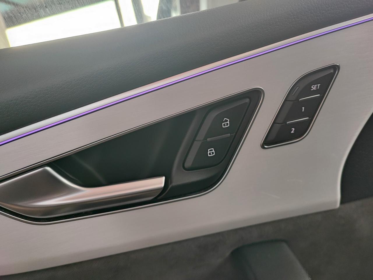 Audi Q8 55 TFSI quattro tiptronic Sline Plus
