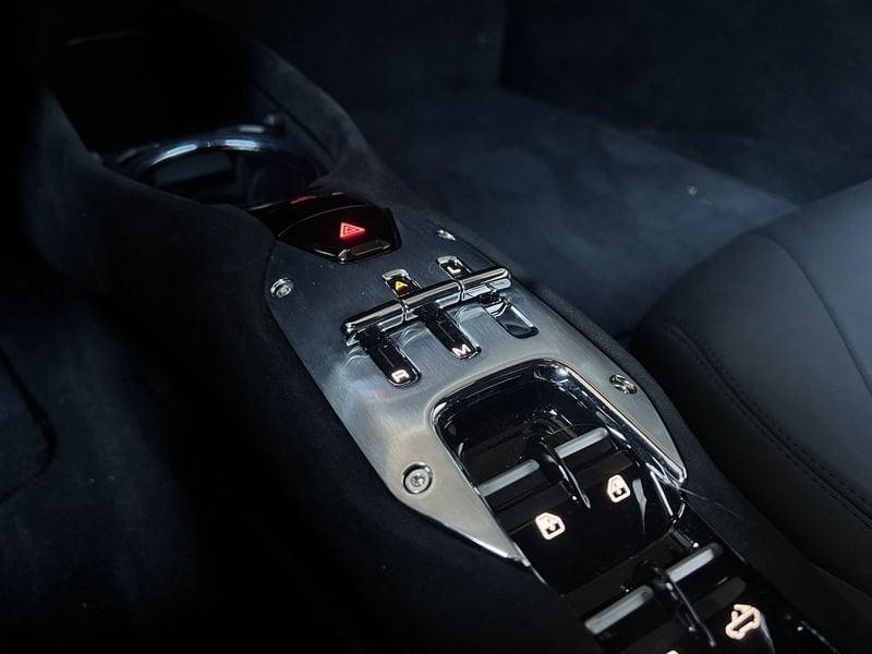 Ferrari 296 GTS GTS 830 CV