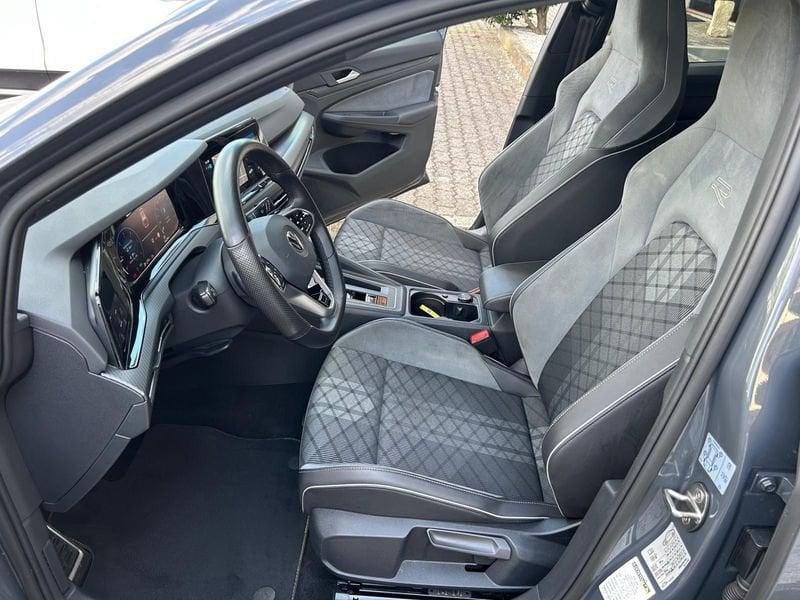 Volkswagen Golf Variant 2.0 tdi R-Line 150cv dsg