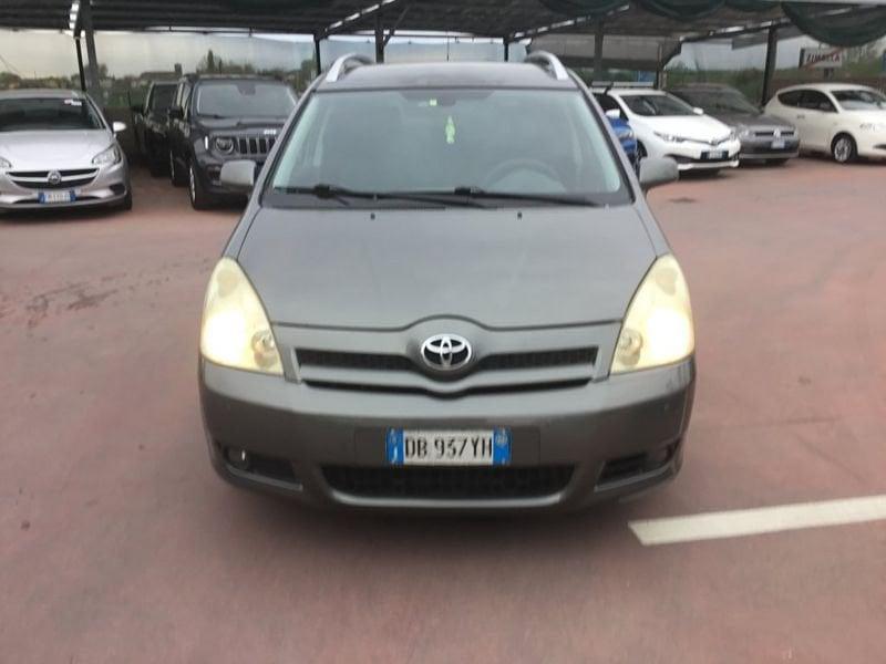 Toyota Corolla Corolla Verso 2.2 d-4d Now 136cv 5p.ti dpf