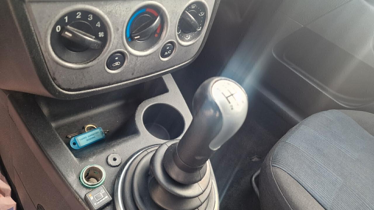 Ford Fiesta 1.2 16V 3p. Ghia