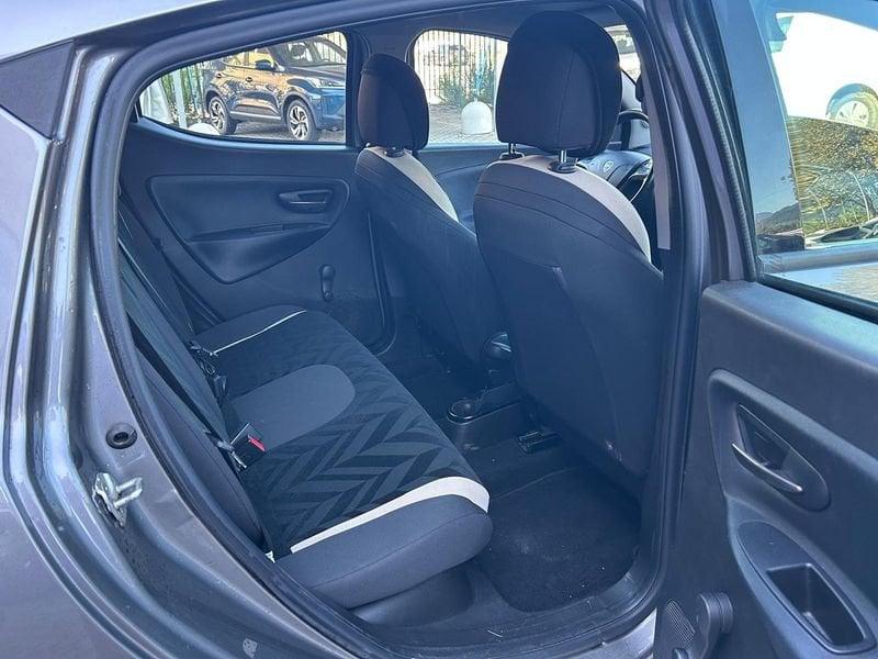 Lancia Ypsilon III 2015 5 Porte 1.2 69cv Silver
