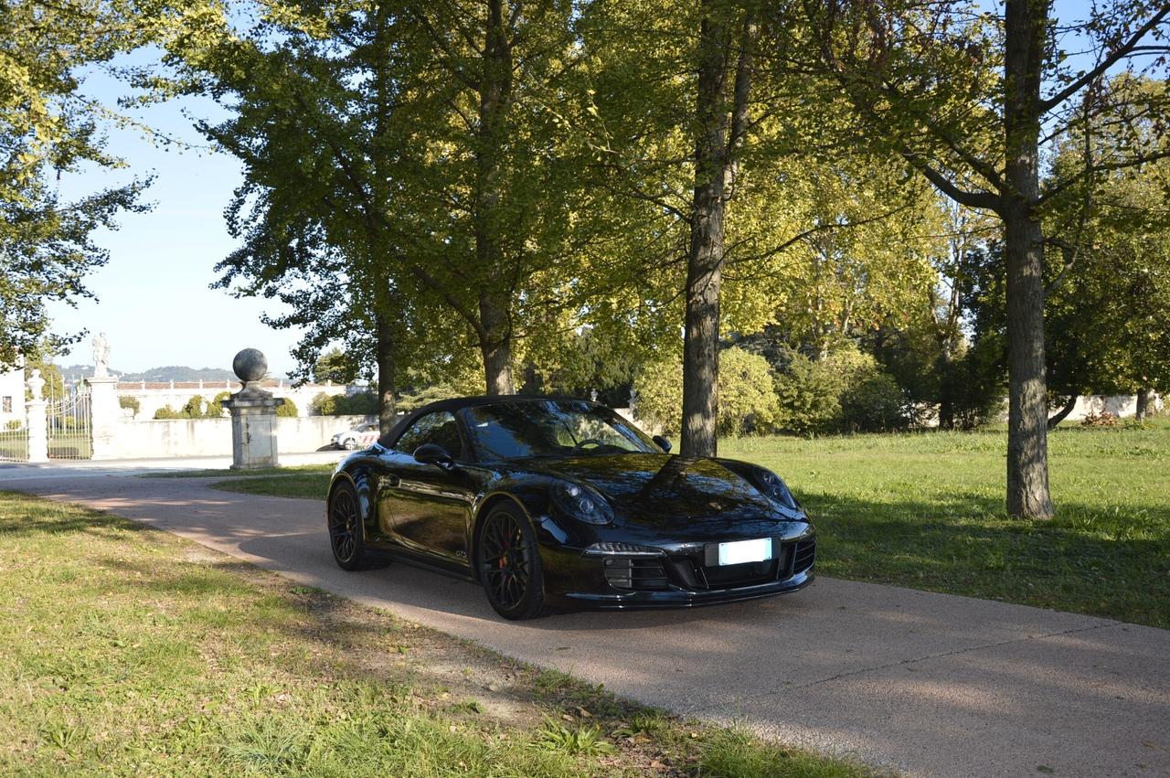 Porsche 911 3.8 Carrera GTS Cabriolet