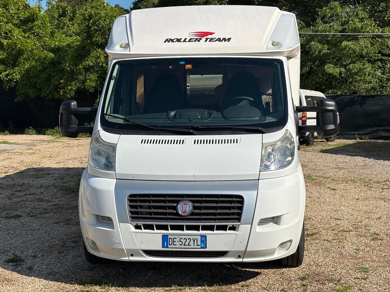 Roller Team Granduca 255P camper