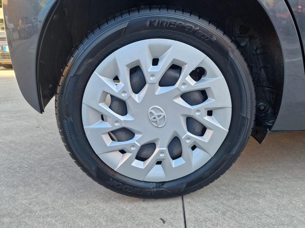 Toyota Aygo 5 Porte Aygo 5p 1.0 x-business m-mt 72cv