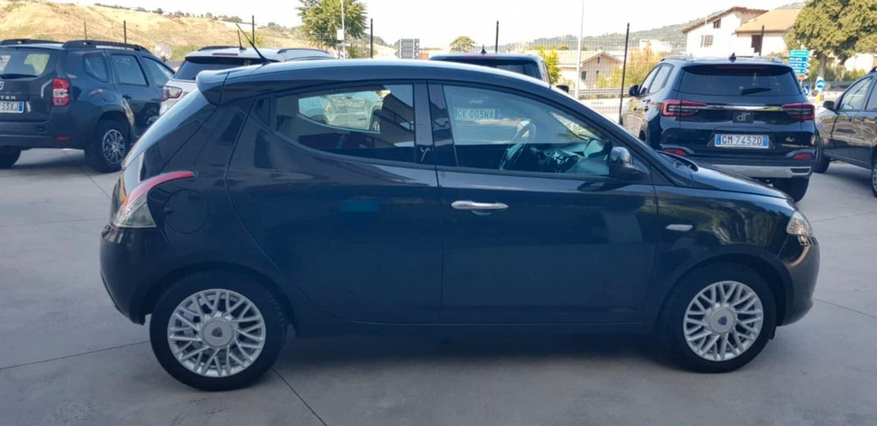 Lancia Ypsilon 1.2 69 CV 5 porte GPL