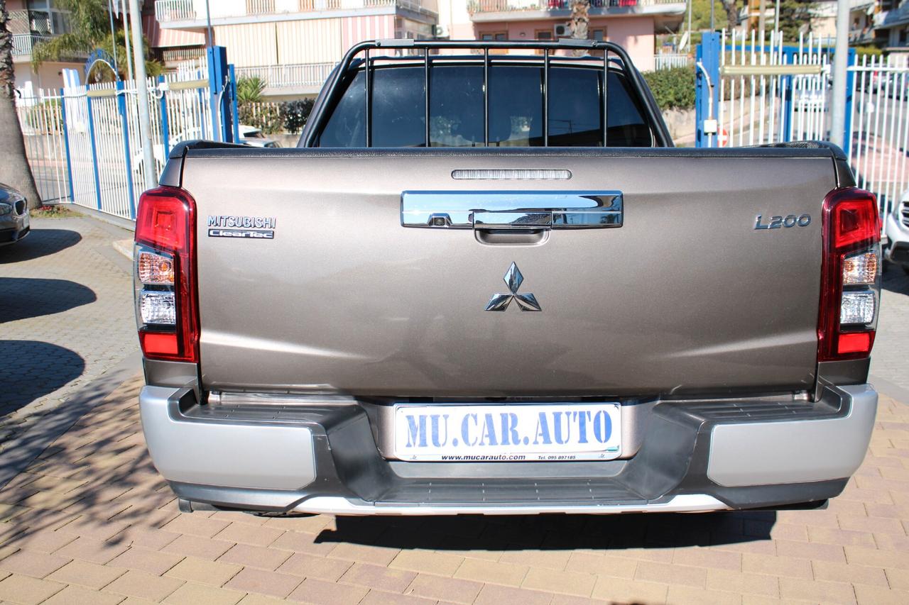 Mitsubishi L200 2.3 D Double Cab 4x4 Super Select Diamond