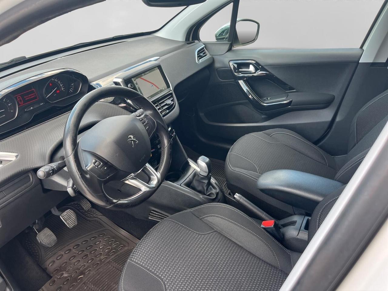 Peugeot 208 1.2 benz. Allure NEOPATENTATI COME NUOVA
