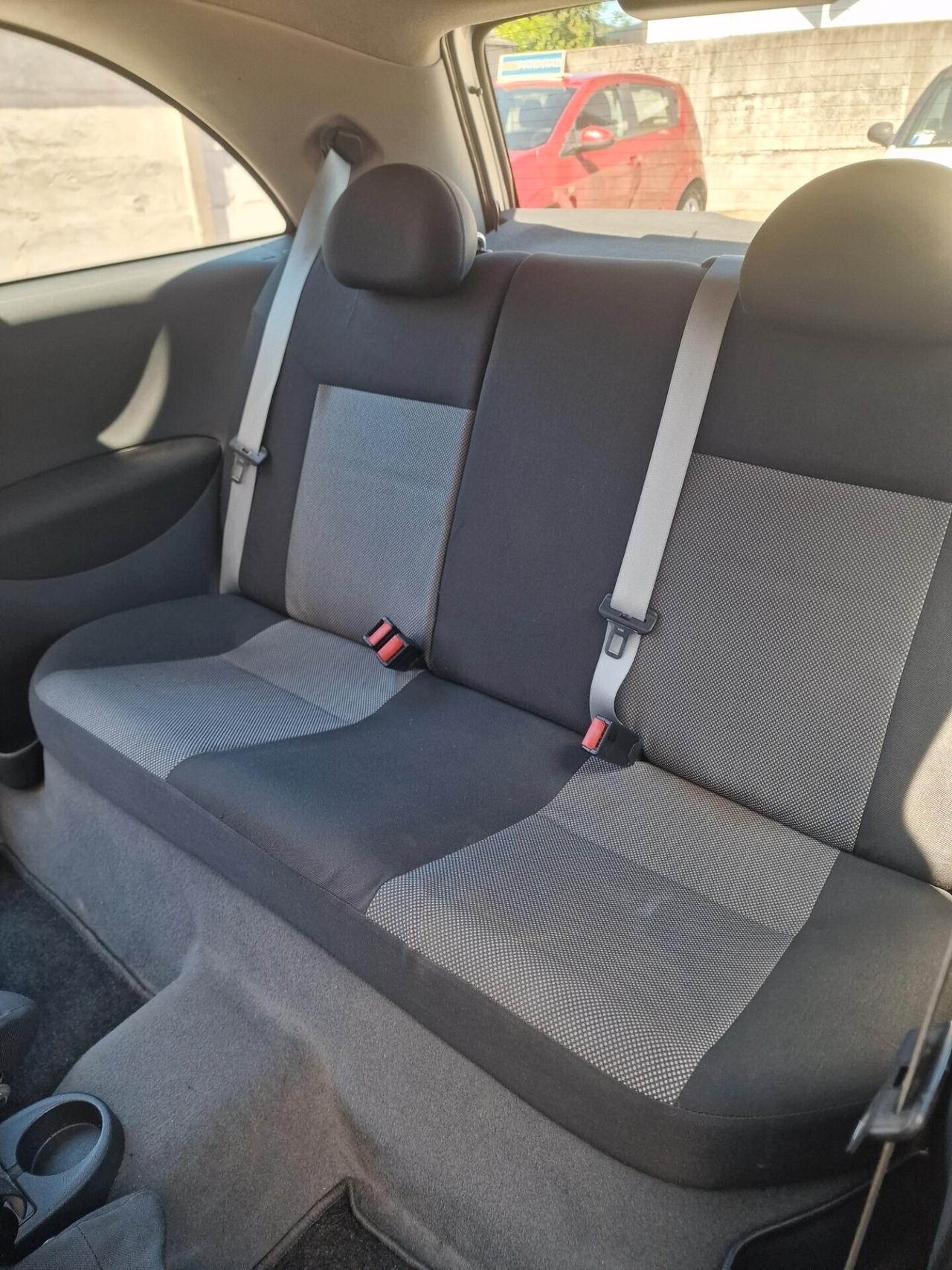 Opel Corsa 1.2i 16V cat 3 porte Sport
