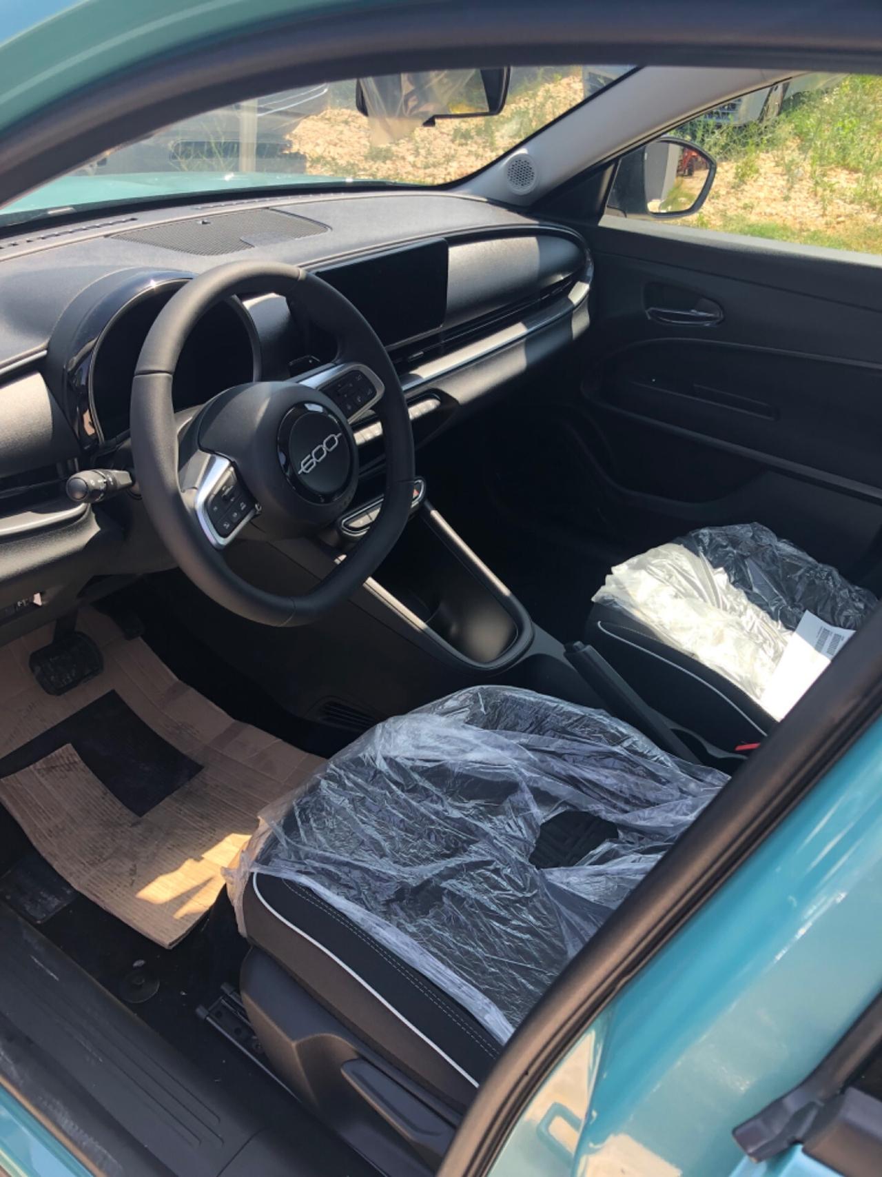 Fiat 600 Hybrid 110 CV DCT MHEV Business