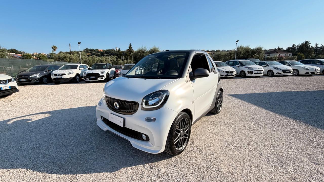 Smart ForTwo 70 cv cabrio Prime allestimento BRABUS 93.116 km