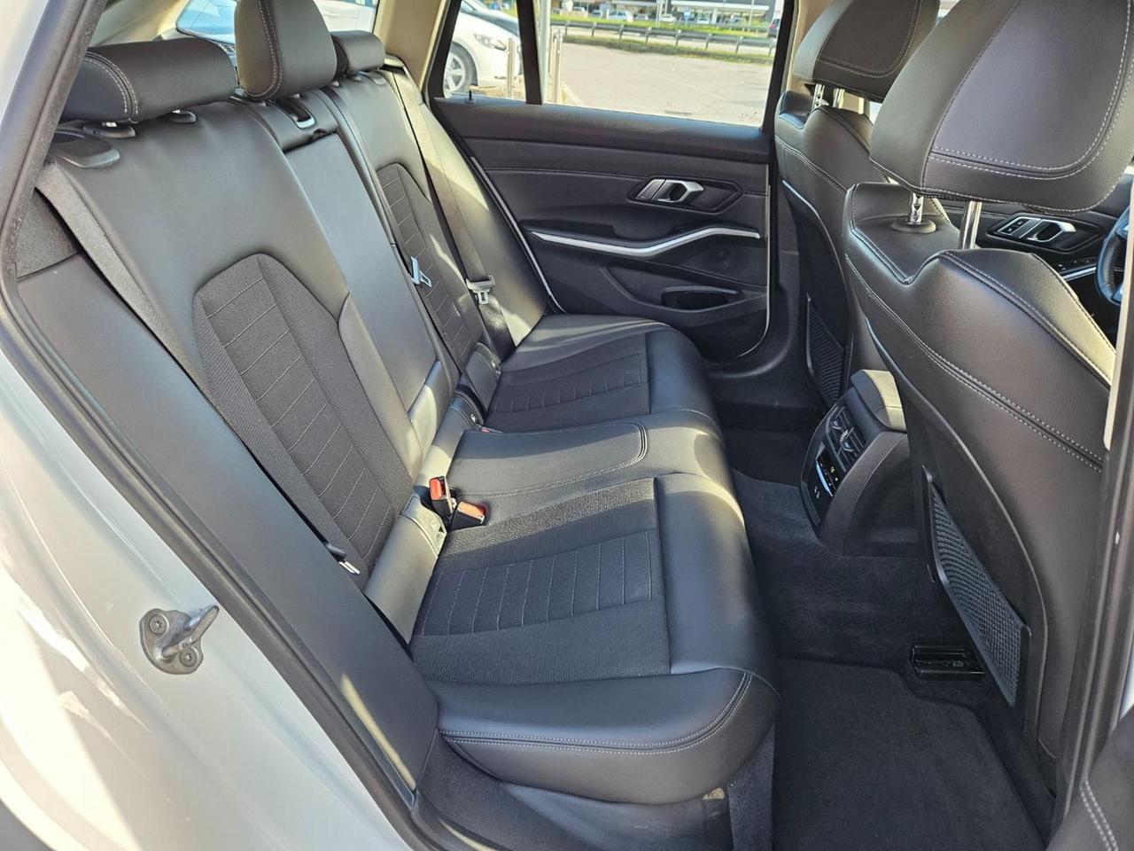 BMW 320 d 48V Touring Sport