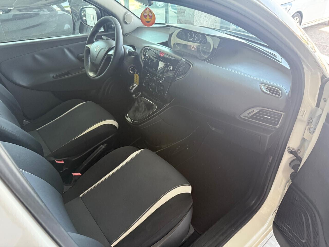 Lancia Ypsilon 1.2 69 CV 5 porte GPL Ecochic Gold