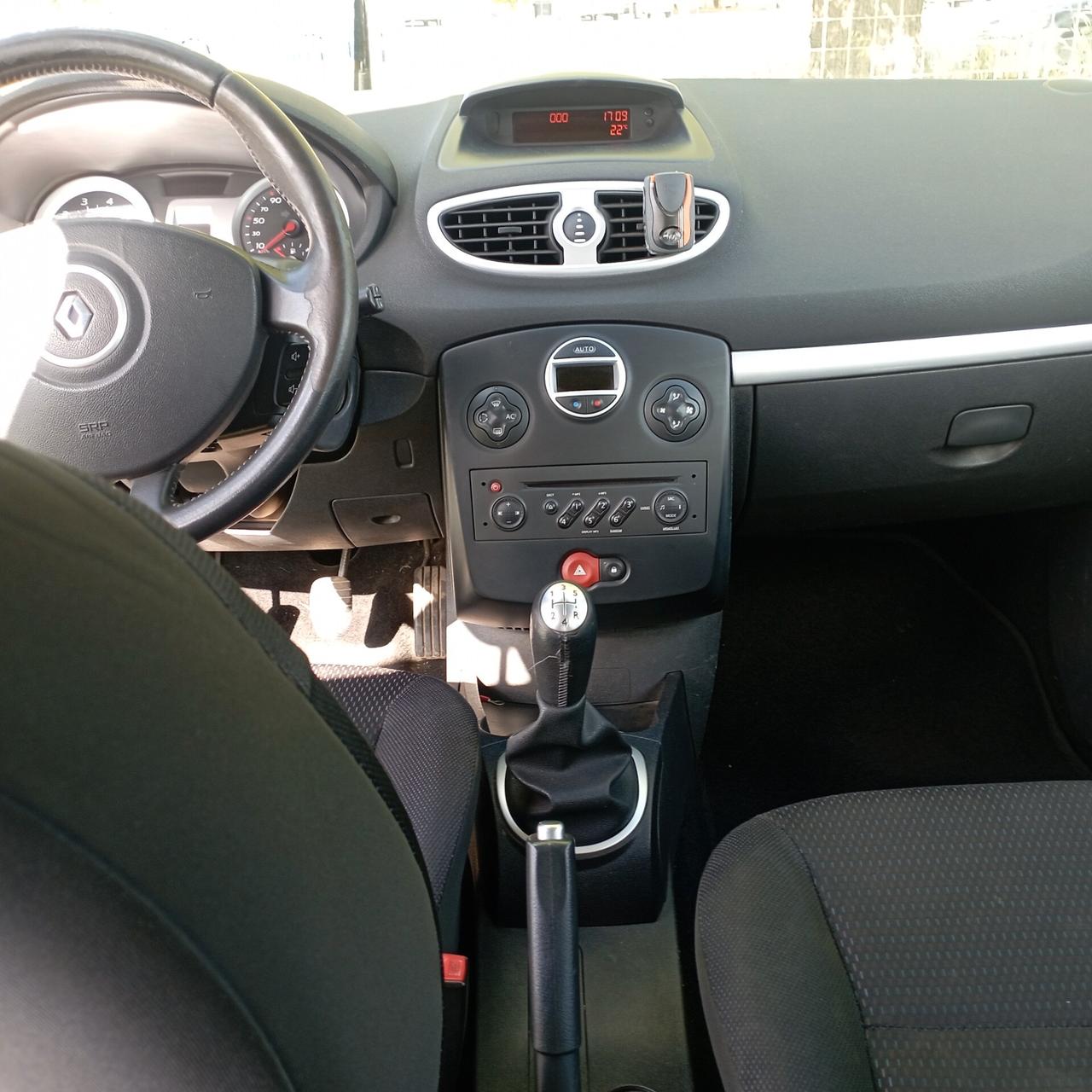 Renault Clio 1.2 16V SporTour Dynamique