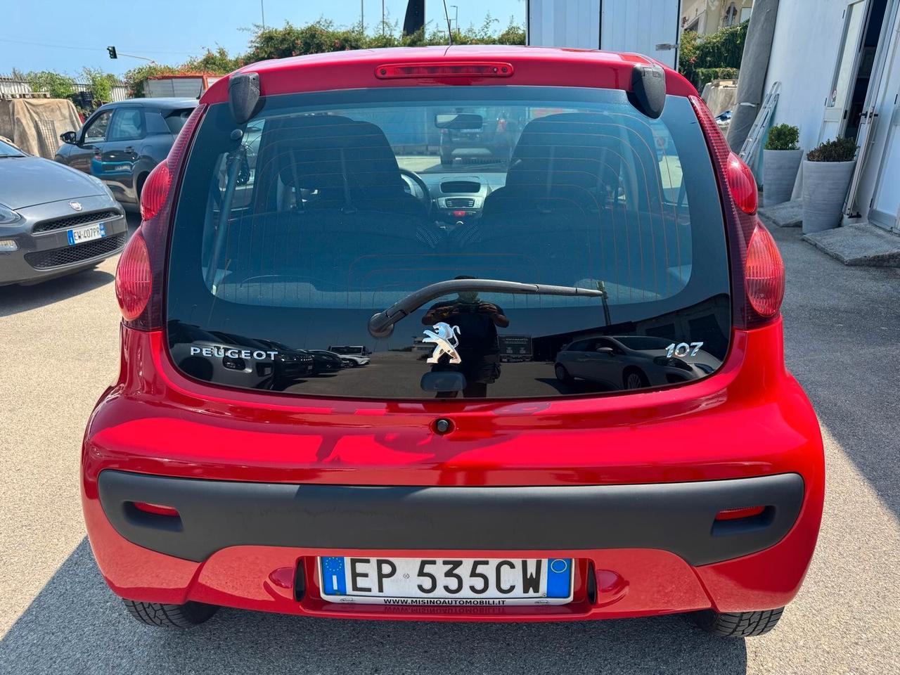 Peugeot 107 1.0 5p. Superga 60000 km!!!